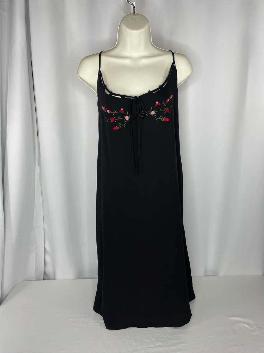 Valerie Stevens Petites Black Embroidered Floral Slip Dress‎ 12P Midi